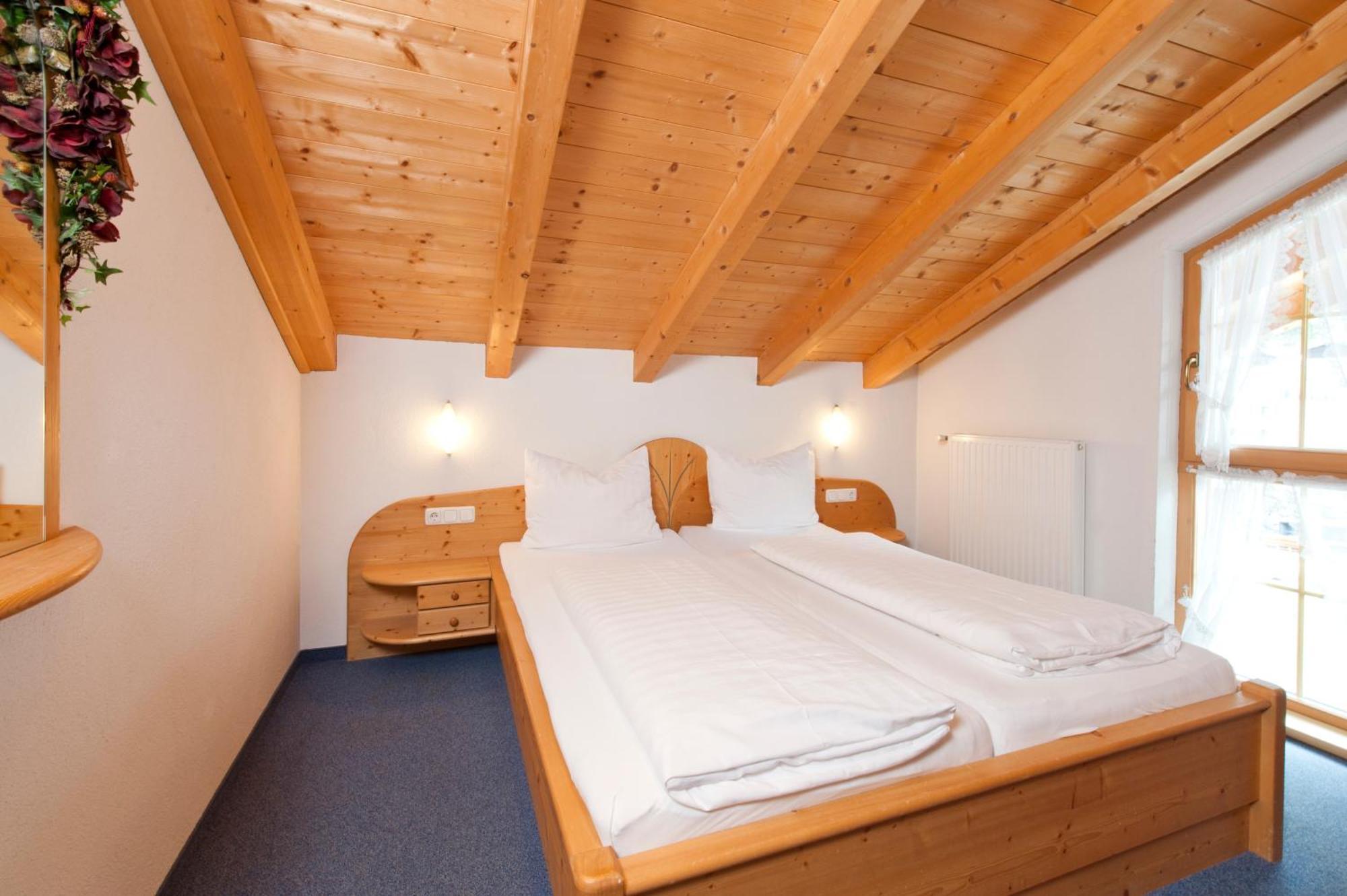 Mallaun Hotel.Erlebnis See Buitenkant foto