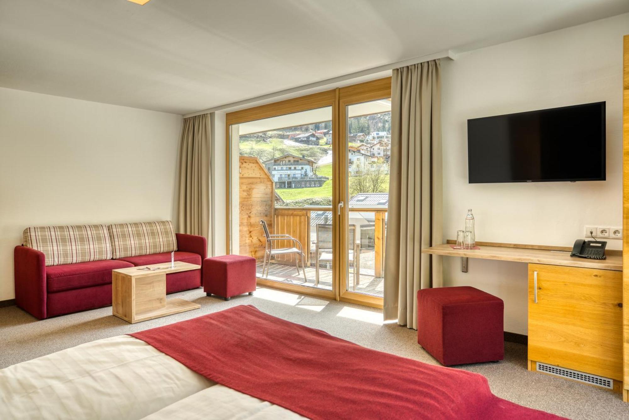 Mallaun Hotel.Erlebnis See Buitenkant foto