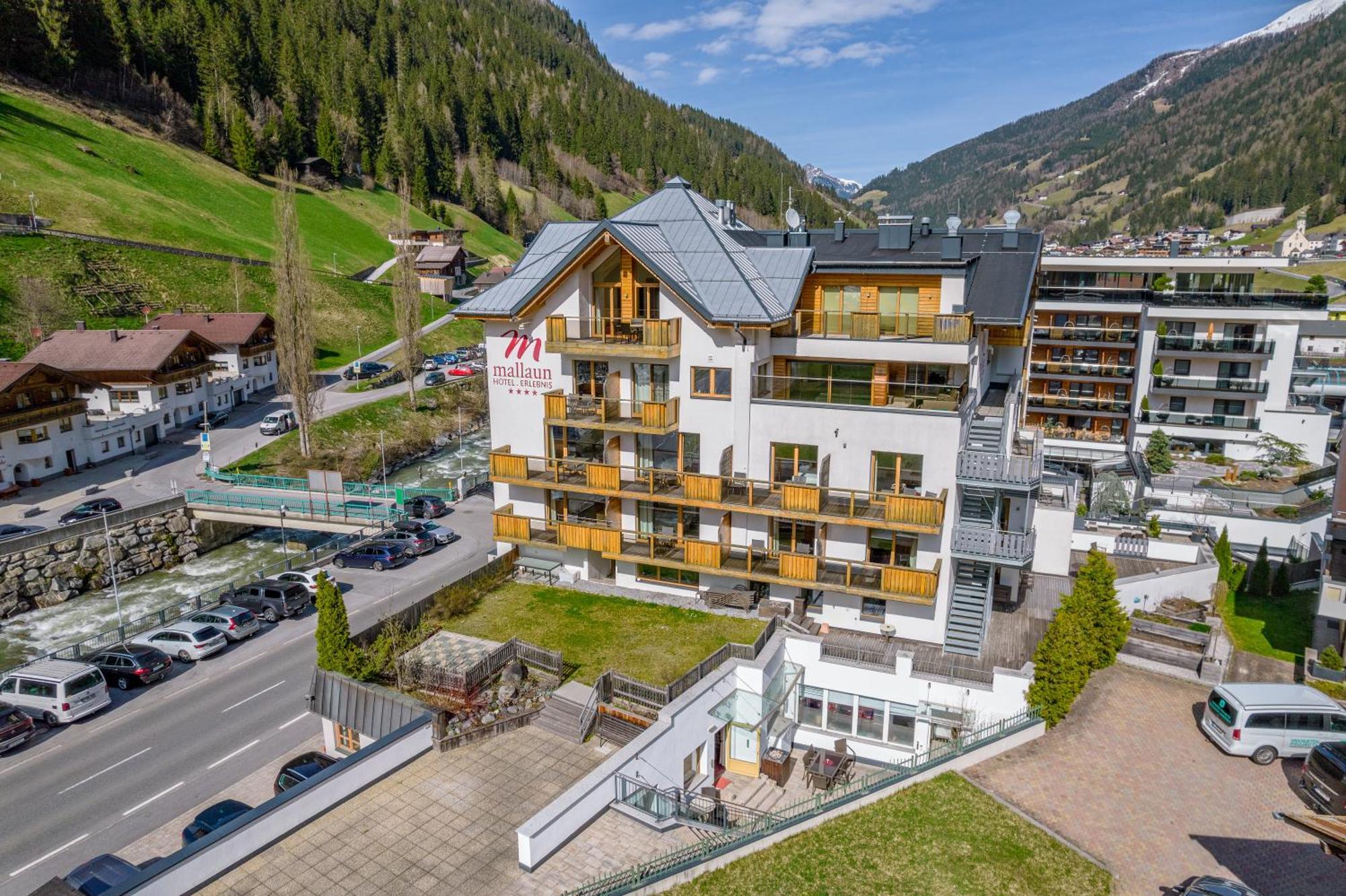 Mallaun Hotel.Erlebnis See Buitenkant foto