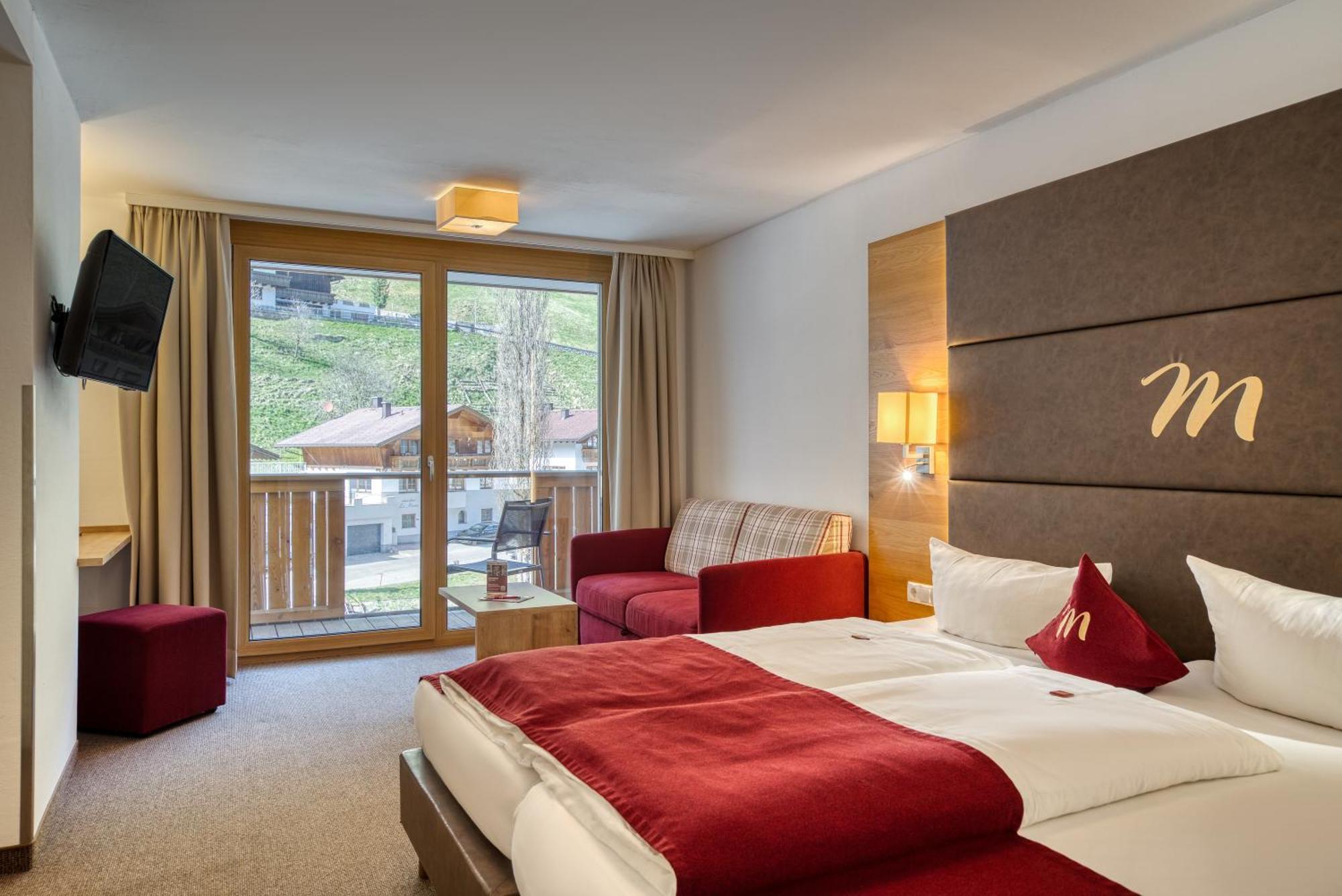 Mallaun Hotel.Erlebnis See Buitenkant foto