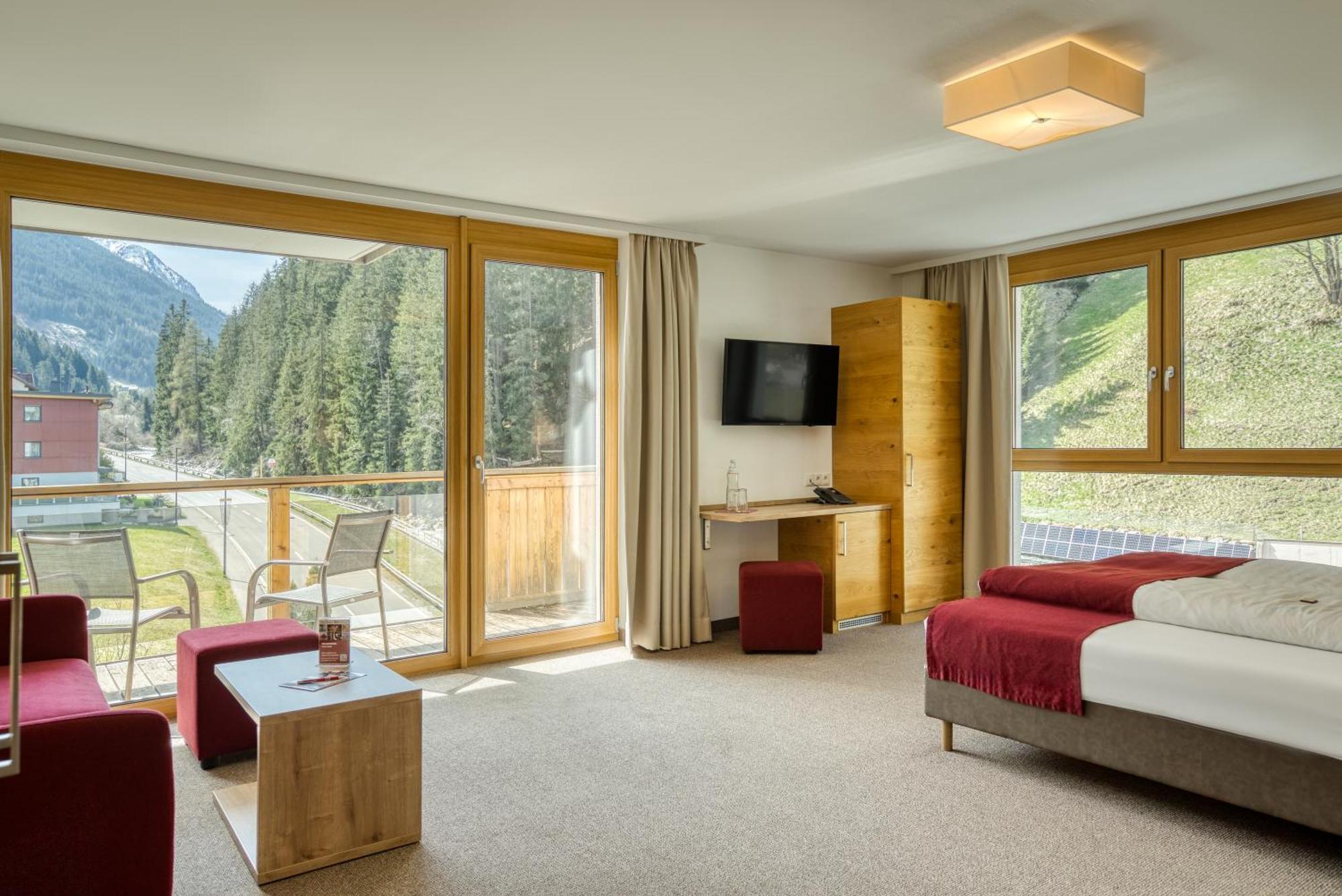 Mallaun Hotel.Erlebnis See Buitenkant foto