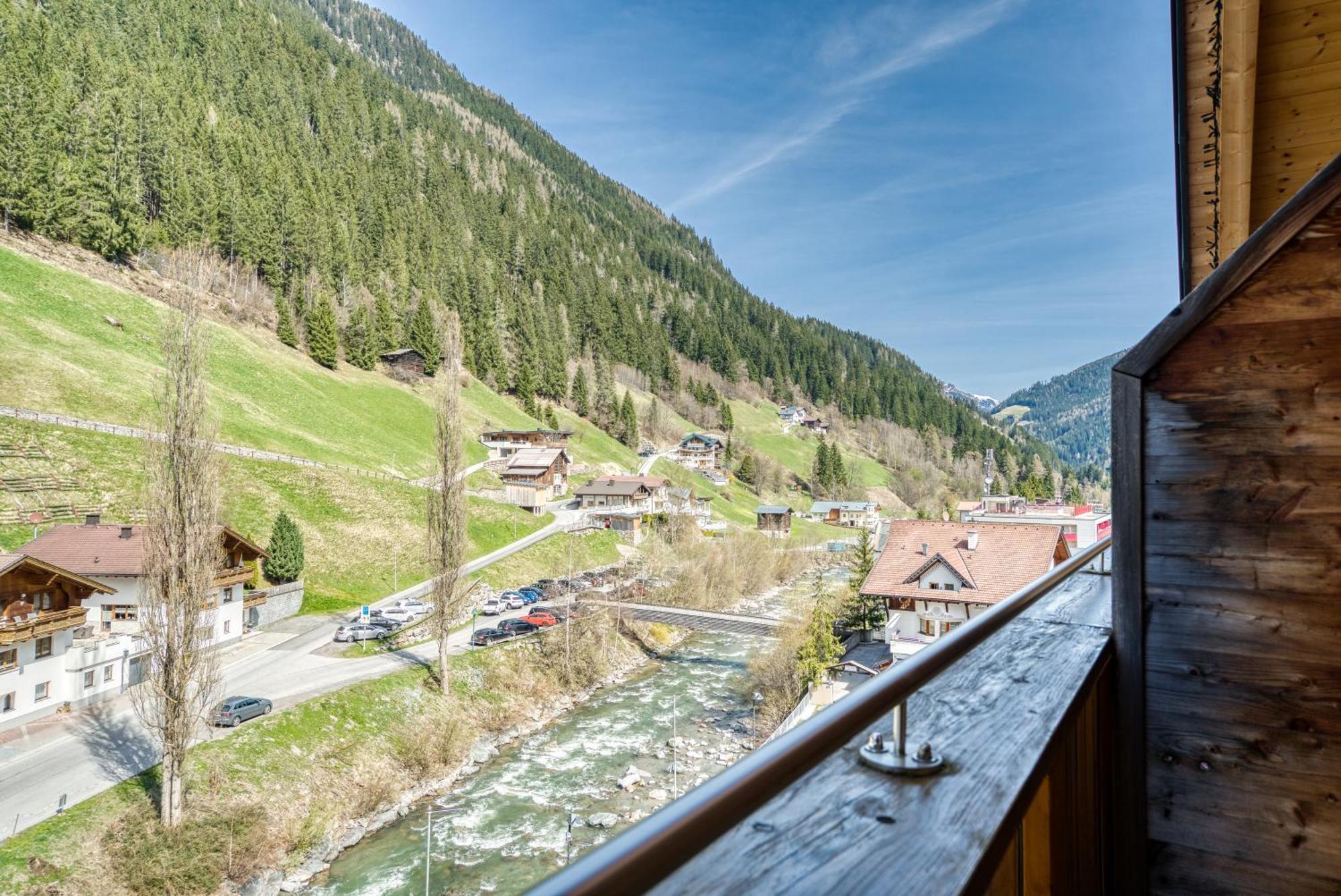 Mallaun Hotel.Erlebnis See Buitenkant foto