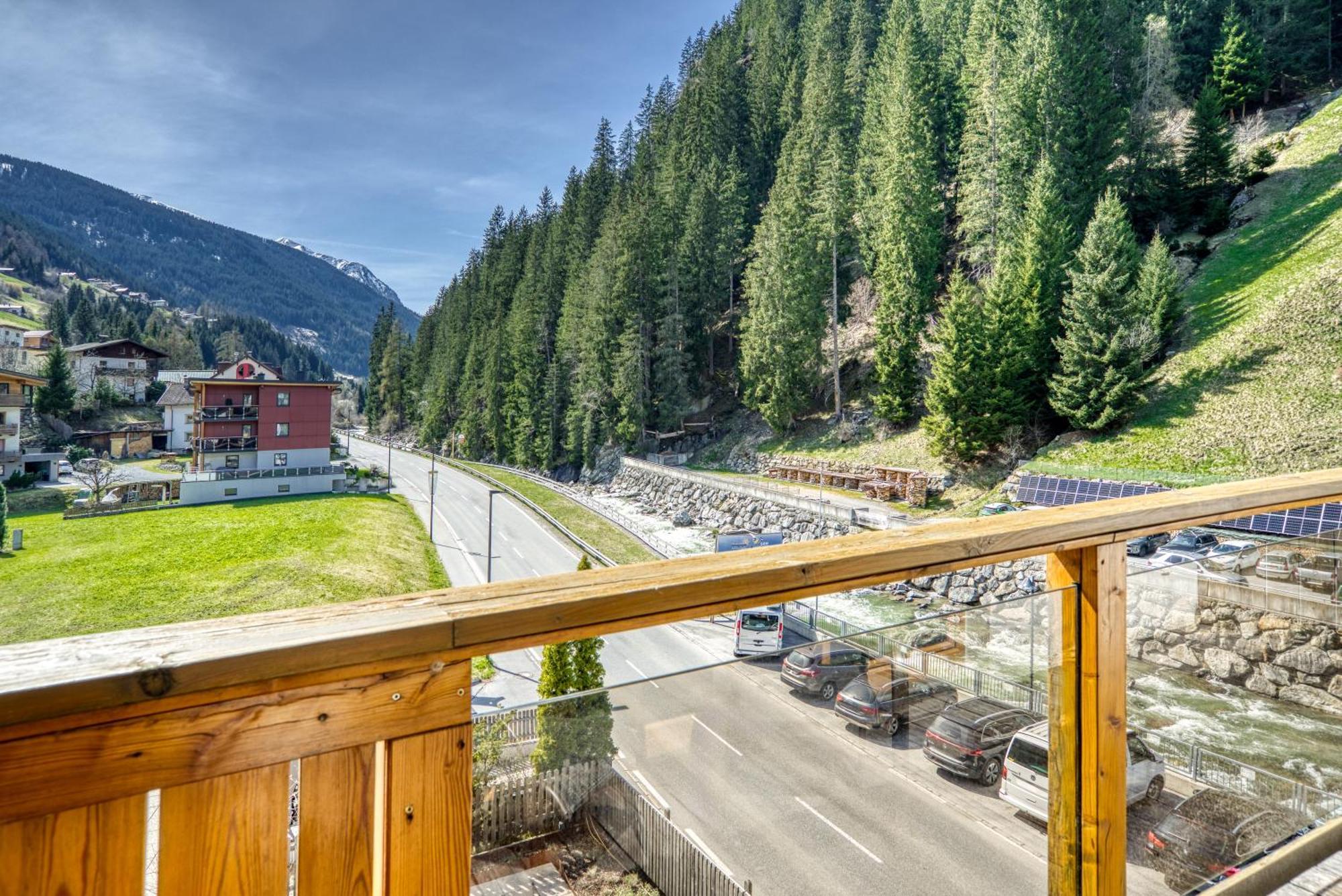 Mallaun Hotel.Erlebnis See Buitenkant foto